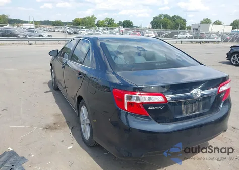 2013 Toyota Camry Xle z USA, uszkodzony, nr VIN 4T4BF1FKXDR315636